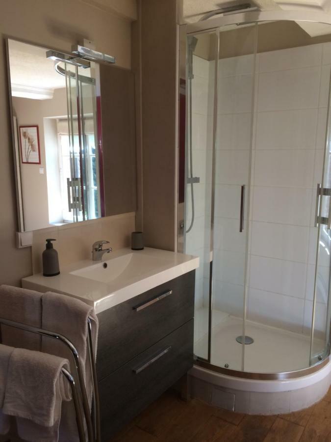 La Ferme Des Vignes Bed & Breakfast Hotot-en-Auge ภายนอก รูปภาพ