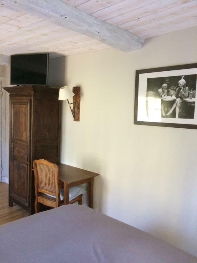 La Ferme Des Vignes Bed & Breakfast Hotot-en-Auge ภายนอก รูปภาพ