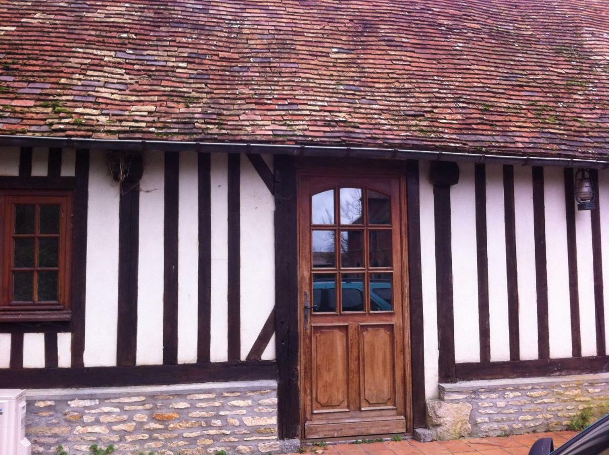 La Ferme Des Vignes Bed & Breakfast Hotot-en-Auge ภายนอก รูปภาพ